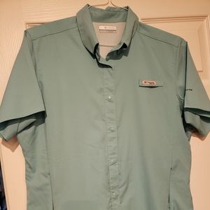 Columbia women's snap frontbperformance shirt